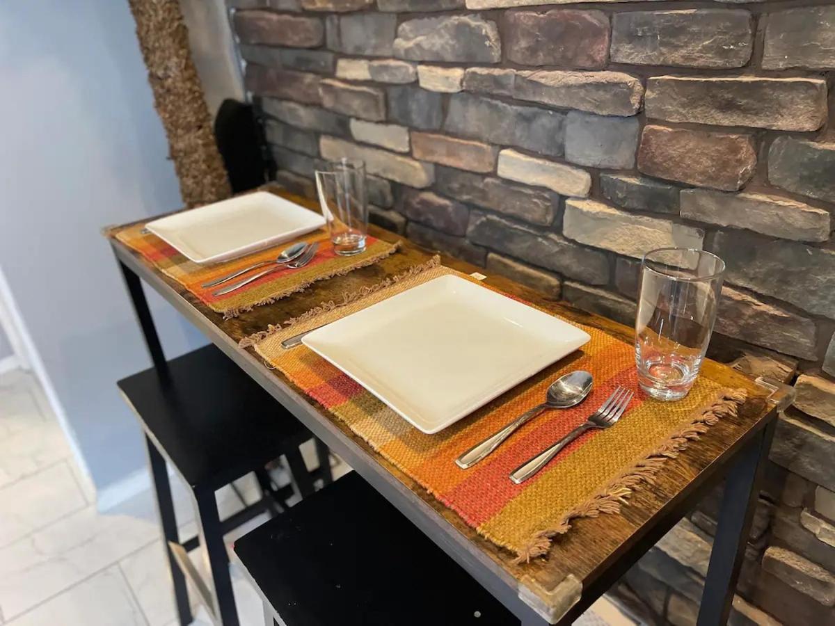 Brooklyn Spacious Space With Private Entrance, Bathroom, & Backyard - Full-Kitchen New York Buitenkant foto