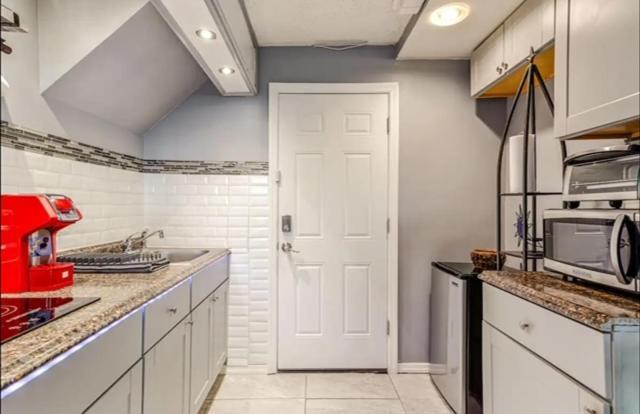 Brooklyn Spacious Space With Private Entrance, Bathroom, & Backyard - Full-Kitchen New York Buitenkant foto