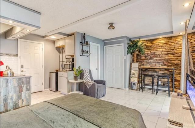 Brooklyn Spacious Space With Private Entrance, Bathroom, & Backyard - Full-Kitchen New York Buitenkant foto